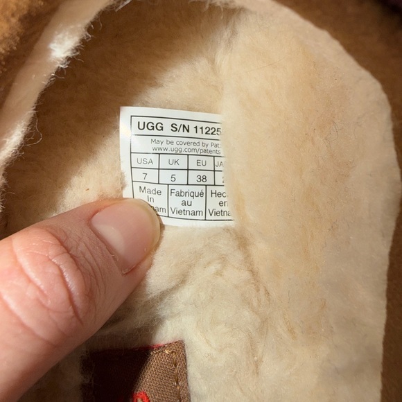 UGG TAZZ ll Suede Platform Clog Slippers - Picture 7 of 7